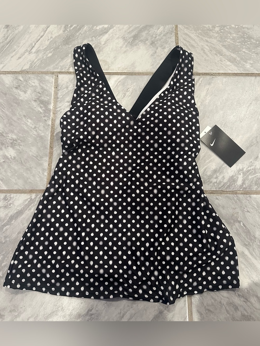 NWT Nike Swim Womens Polka Dot Black & White Top Size Small Light Padded